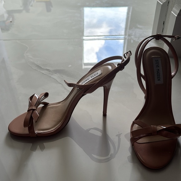 Steve Madden nude bow heels - Picture 4 of 5